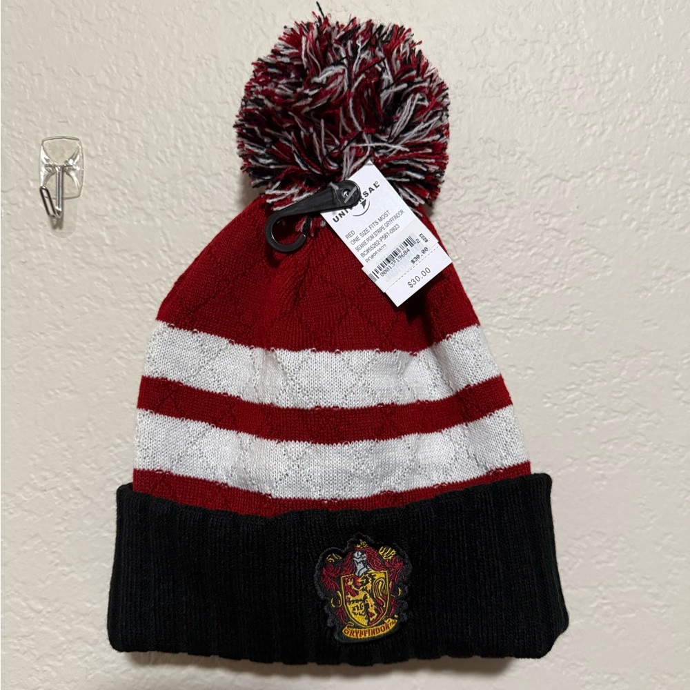 Harry Potter Gryffindor Pom Beanie Hat